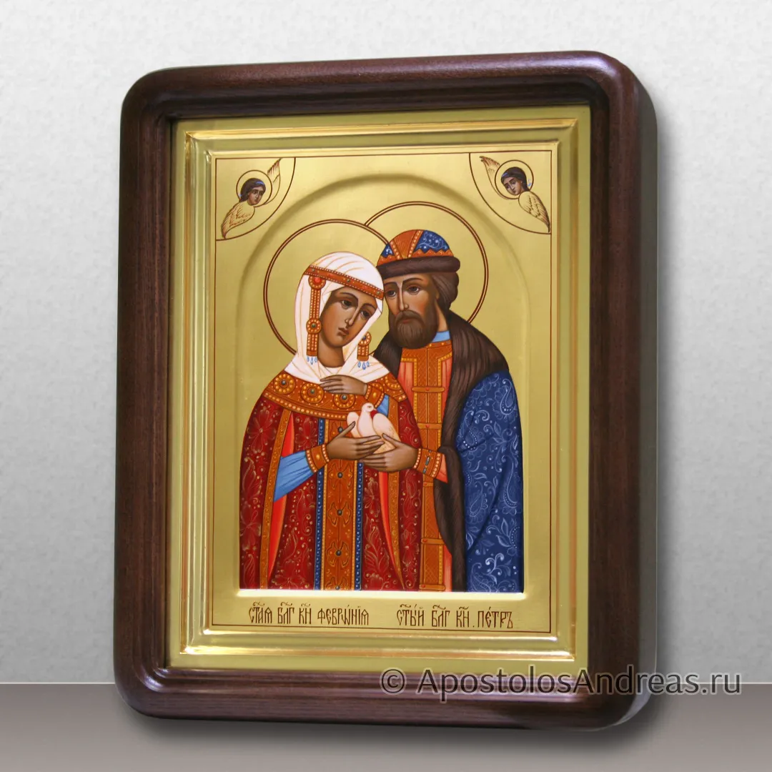 Икона в киоте Петра и Февронии с арочным ковчегом и ангелами, 2025 — образец № 52
